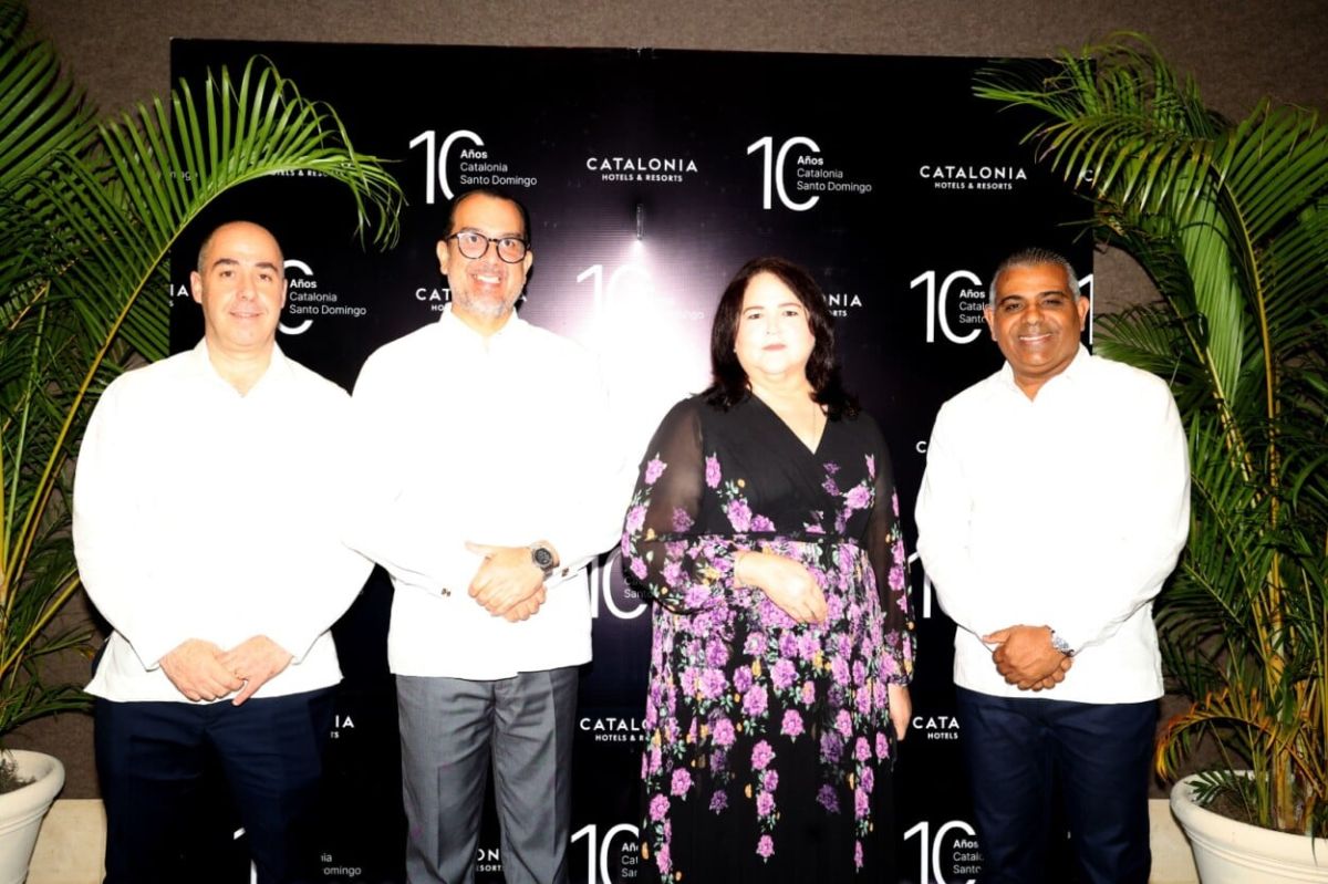 Hotel Catalonia Santo Domingo celebra diez años como referente de hospitalidad urbana