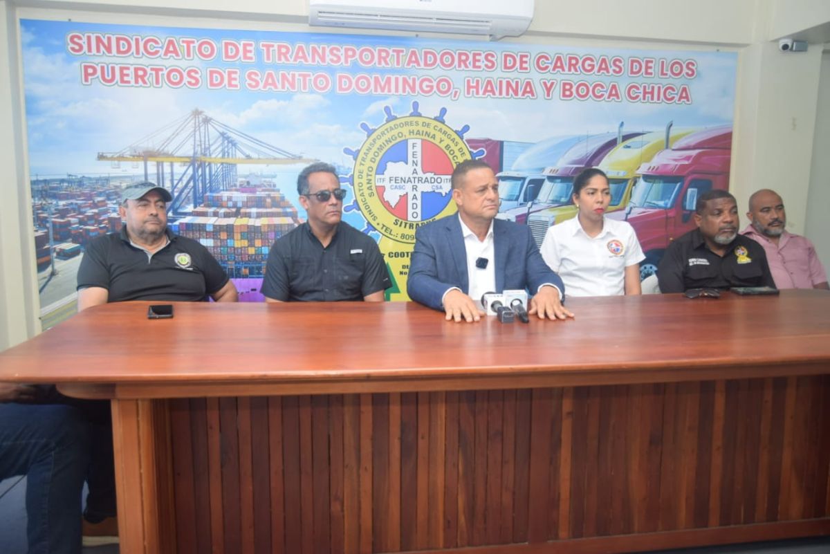 Fenatrado anuncia tregua de 20 días ante alza de combustibles